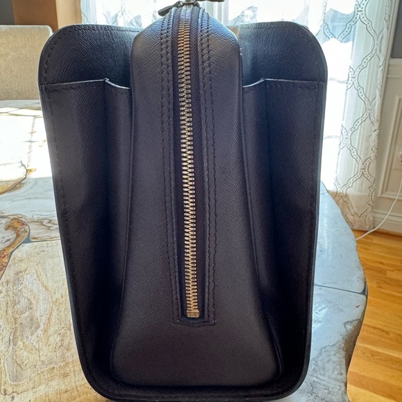 Louis Vuitton Damier Ebene Triana Handbag - Picture 4 of 15